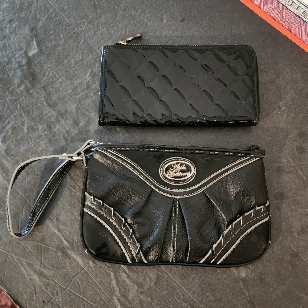 Apple Bottoms Wristlet & Unbranded Wallet Bundle (please see all pictures)